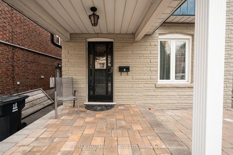 Photo 7 at 9 Savoy Avenue, Lumsden, Toronto