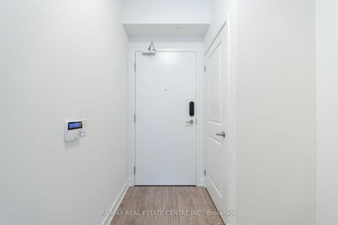 Photo 4 at 804 - 543 Richmond Street W, Waterfront Communities C1, Toronto