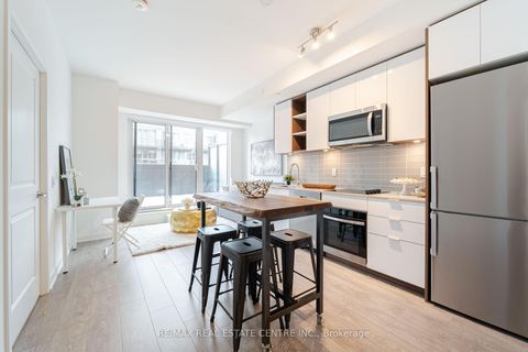 Photo 6 at 804 - 543 Richmond Street W, Waterfront Communities C1, Toronto