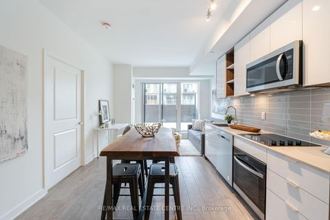 Photo 7 at 804 - 543 Richmond Street W, Waterfront Communities C1, Toronto
