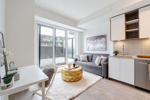 Photo 13 at 804 - 543 Richmond Street W, Waterfront Communities C1, Toronto