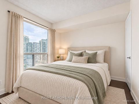 Photo 7 at 1407 - 80 Western Battery Road, Niagara, Toronto