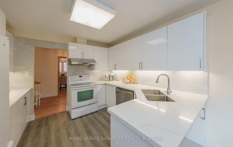 Photo 10 at 68 Ellenhall Square, Steeles, Toronto