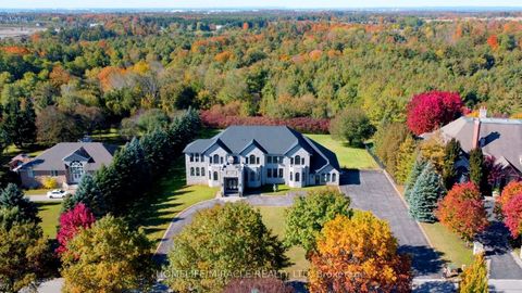 Photo 3 at 56 Orico Court, Kleinburg, Vaughan