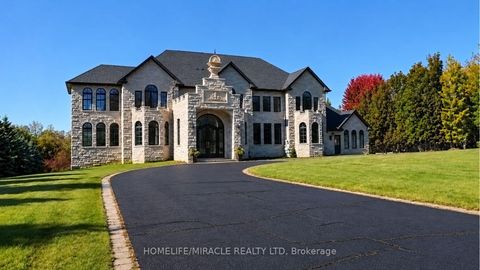 Photo 5 at 56 Orico Court, Kleinburg, Vaughan