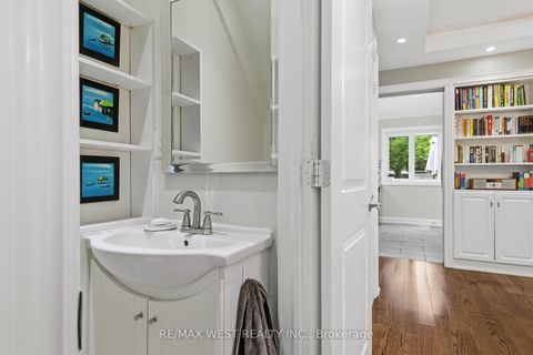 Photo 3 at 149 Chisholm Avenue, Lumsden, Toronto