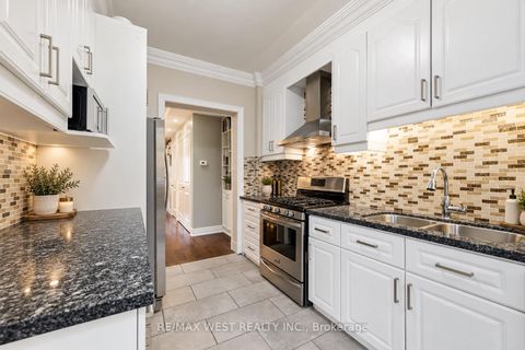 Photo 5 at 149 Chisholm Avenue, Lumsden, Toronto