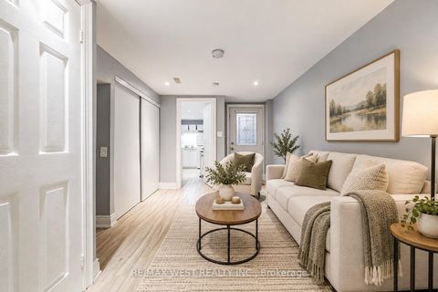 Photo 10 at 149 Chisholm Avenue, Lumsden, Toronto