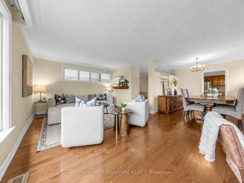 Photo 2 at 31 Diana Drive, CFB, Toronto