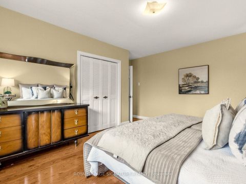Photo 12 at 31 Diana Drive, CFB, Toronto
