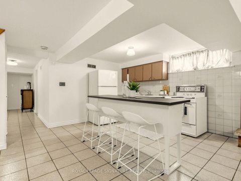 Photo 21 at 31 Diana Drive, CFB, Toronto