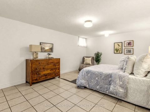 Photo 24 at 31 Diana Drive, CFB, Toronto