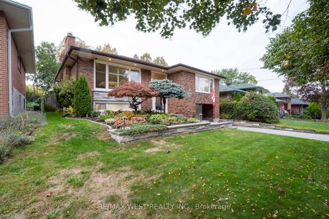 Photo 1 at 59 Landfair Crescent, Woburn, Toronto