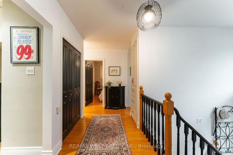 Photo 5 at 59 Landfair Crescent, Woburn, Toronto