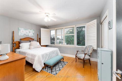Photo 6 at 59 Landfair Crescent, Woburn, Toronto