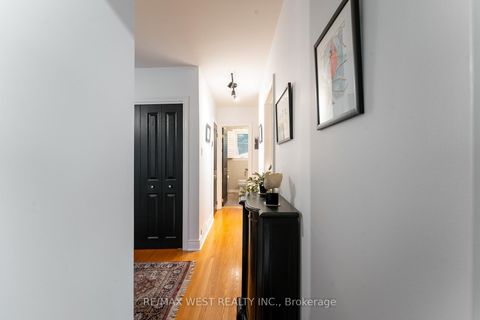Photo 7 at 59 Landfair Crescent, Woburn, Toronto