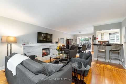 Photo 14 at 59 Landfair Crescent, Woburn, Toronto