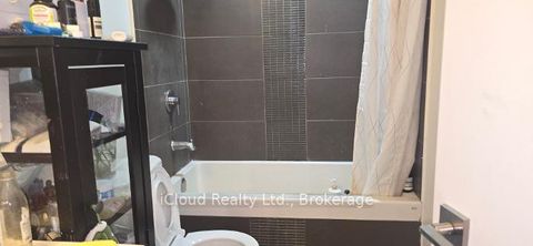Photo 1 at 806 - 28 Avondale Avenue S, Willowdale East, Toronto