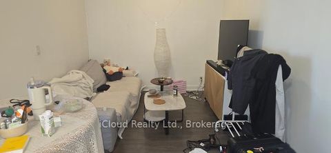 Photo 2 at 806 - 28 Avondale Avenue S, Willowdale East, Toronto