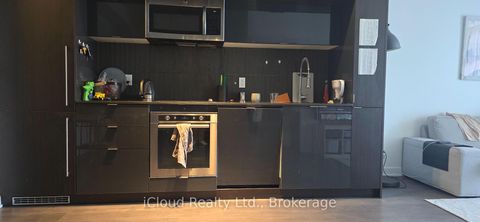 Photo 8 at 806 - 28 Avondale Avenue S, Willowdale East, Toronto