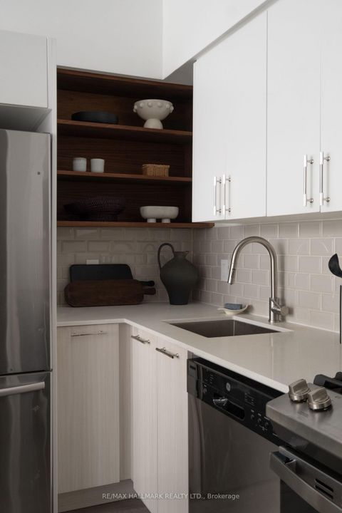 Photo 14 at 406 - 385 Osler Street N, Pellam Park, Toronto