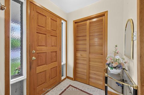 Photo 2 at 32 Bartel Drive, Jane Heights, Toronto