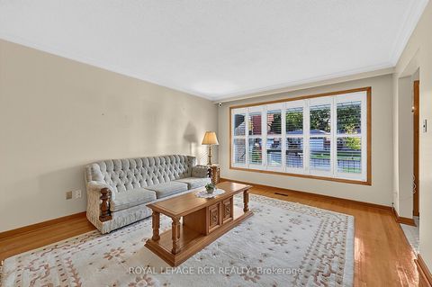 Photo 9 at 32 Bartel Drive, Jane Heights, Toronto