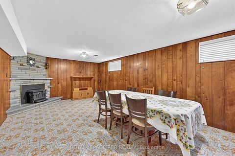 Photo 24 at 32 Bartel Drive, Jane Heights, Toronto