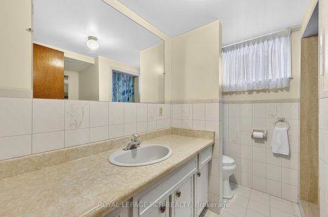 Photo 32 at 32 Bartel Drive, Jane Heights, Toronto