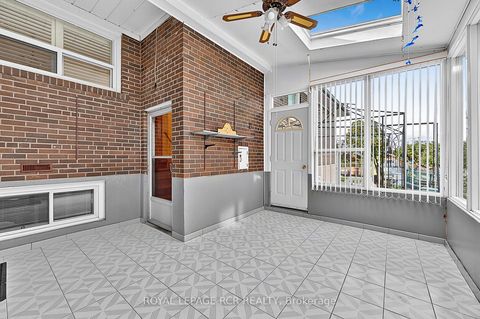 Photo 33 at 32 Bartel Drive, Jane Heights, Toronto