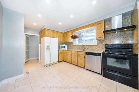 Photo 8 at 63 Mercury Road, Clairville, Toronto