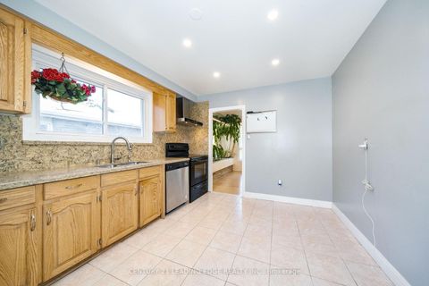 Photo 10 at 63 Mercury Road, Clairville, Toronto