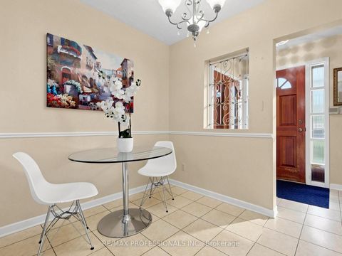 Photo 10 at 34 Crestridge Heights Road, Richview, Toronto