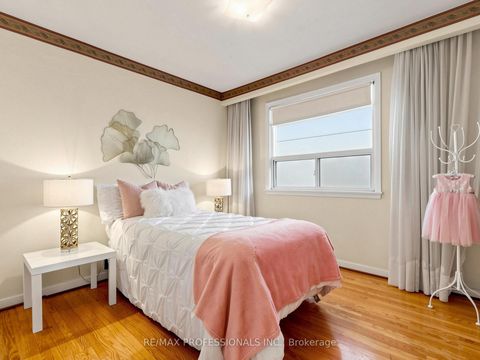 Photo 14 at 34 Crestridge Heights Road, Richview, Toronto