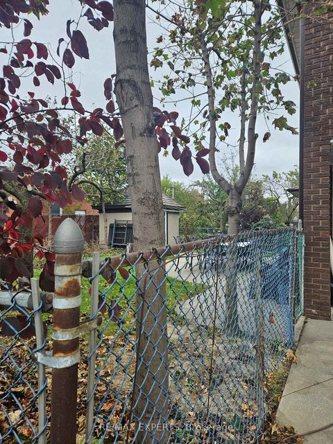 Photo 2 at 1 Byworth Boulevard, The Westway, Toronto