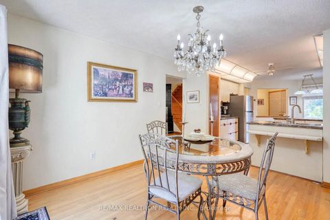 Photo 12 at 38 Kimbergate Way, Brownridge, Vaughan