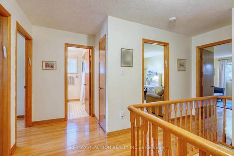 Photo 20 at 38 Kimbergate Way, Brownridge, Vaughan