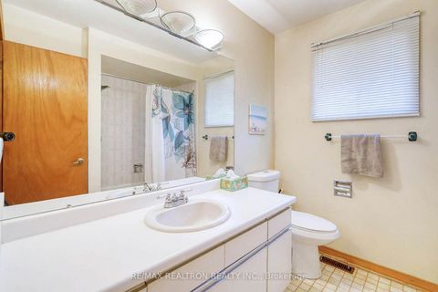 Photo 27 at 38 Kimbergate Way, Brownridge, Vaughan