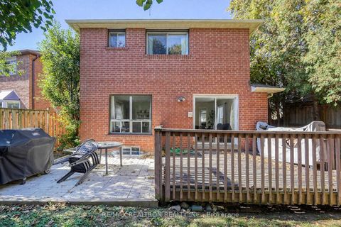 Photo 32 at 38 Kimbergate Way, Brownridge, Vaughan