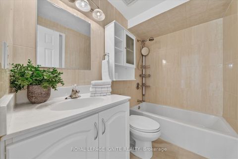 Photo 21 at 33 - 200 Murison Boulevard, Malvern, Toronto