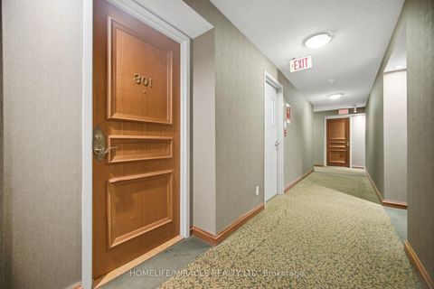 Photo 5 at 301 - 260 Doris Avenue, Willowdale East, Toronto