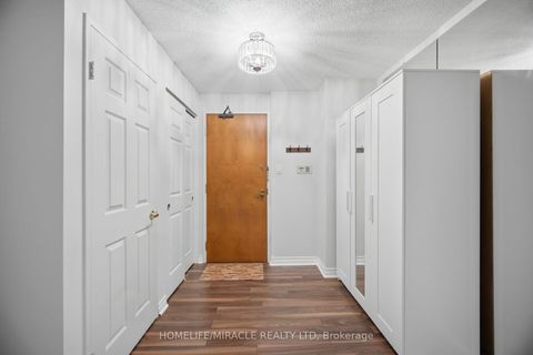 Photo 6 at 301 - 260 Doris Avenue, Willowdale East, Toronto