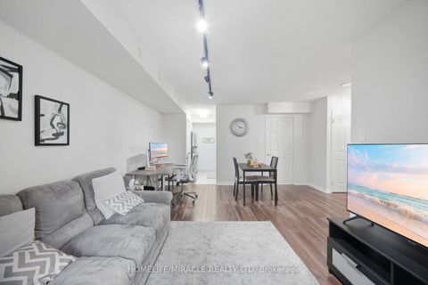 Photo 13 at 301 - 260 Doris Avenue, Willowdale East, Toronto