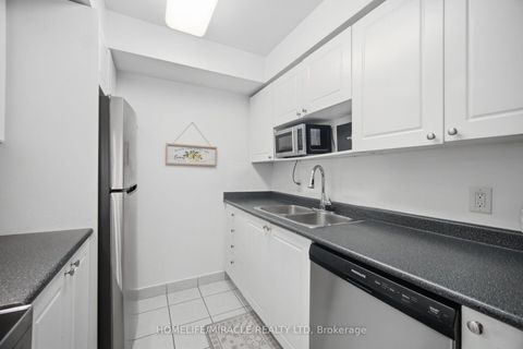 Photo 15 at 301 - 260 Doris Avenue, Willowdale East, Toronto