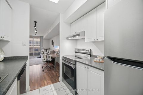 Photo 16 at 301 - 260 Doris Avenue, Willowdale East, Toronto
