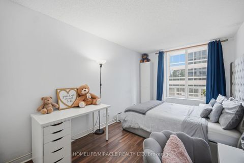 Photo 20 at 301 - 260 Doris Avenue, Willowdale East, Toronto