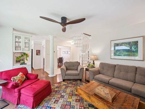 Photo 16 at 100 Carlyle Crescent, Aurora Highlands, Aurora