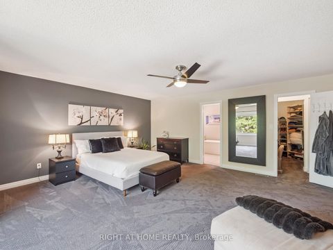 Photo 22 at 100 Carlyle Crescent, Aurora Highlands, Aurora