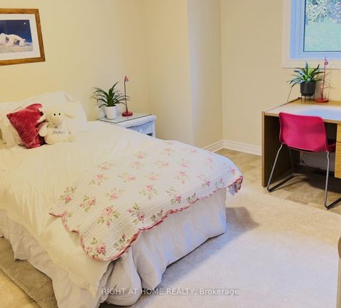 Photo 30 at 100 Carlyle Crescent, Aurora Highlands, Aurora