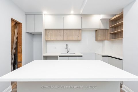 Photo 7 at 100 ROSETHORN Avenue, Pellam Park, Toronto